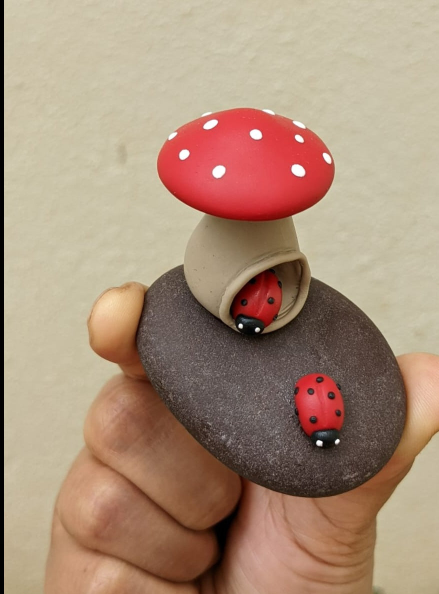Miniature Lady Bug House
